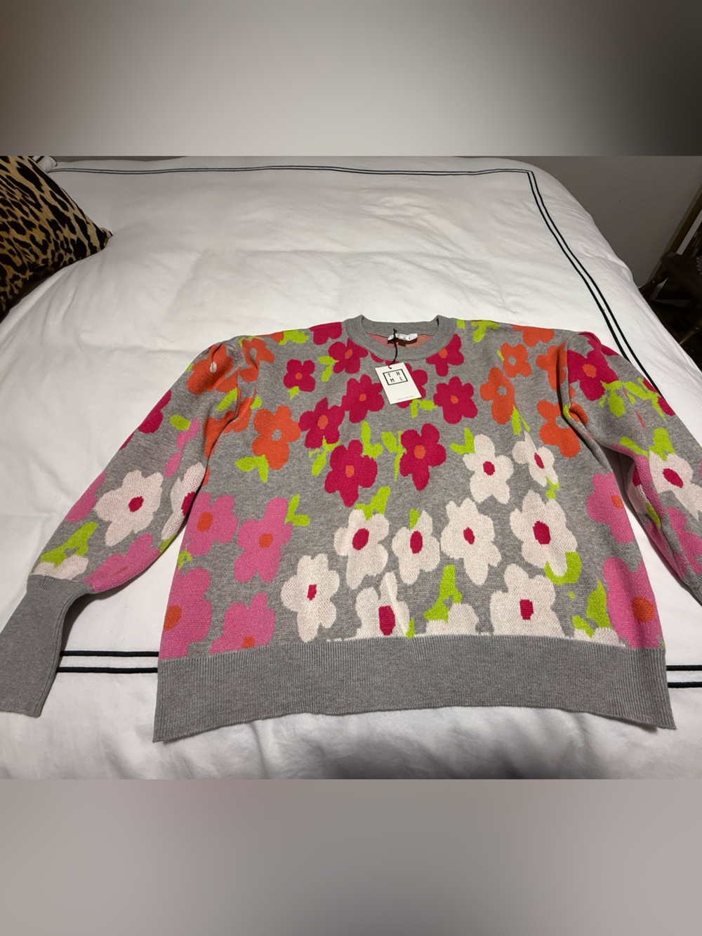 NWT, THML, Gray Crewneck Sweater with Pink, Orange & White Floral Print. Size L - Picture 2 of 4